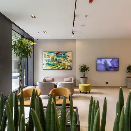 Mona Plaza Hotel 4*