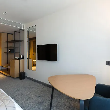 Mona Plaza 4* Bělehrad