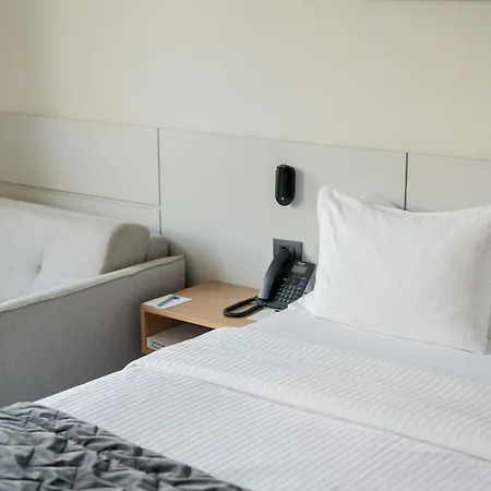 Hotel Mona Plaza 4*