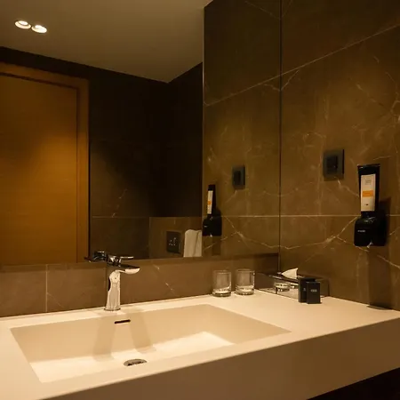 Otel Mona Plaza 4*
